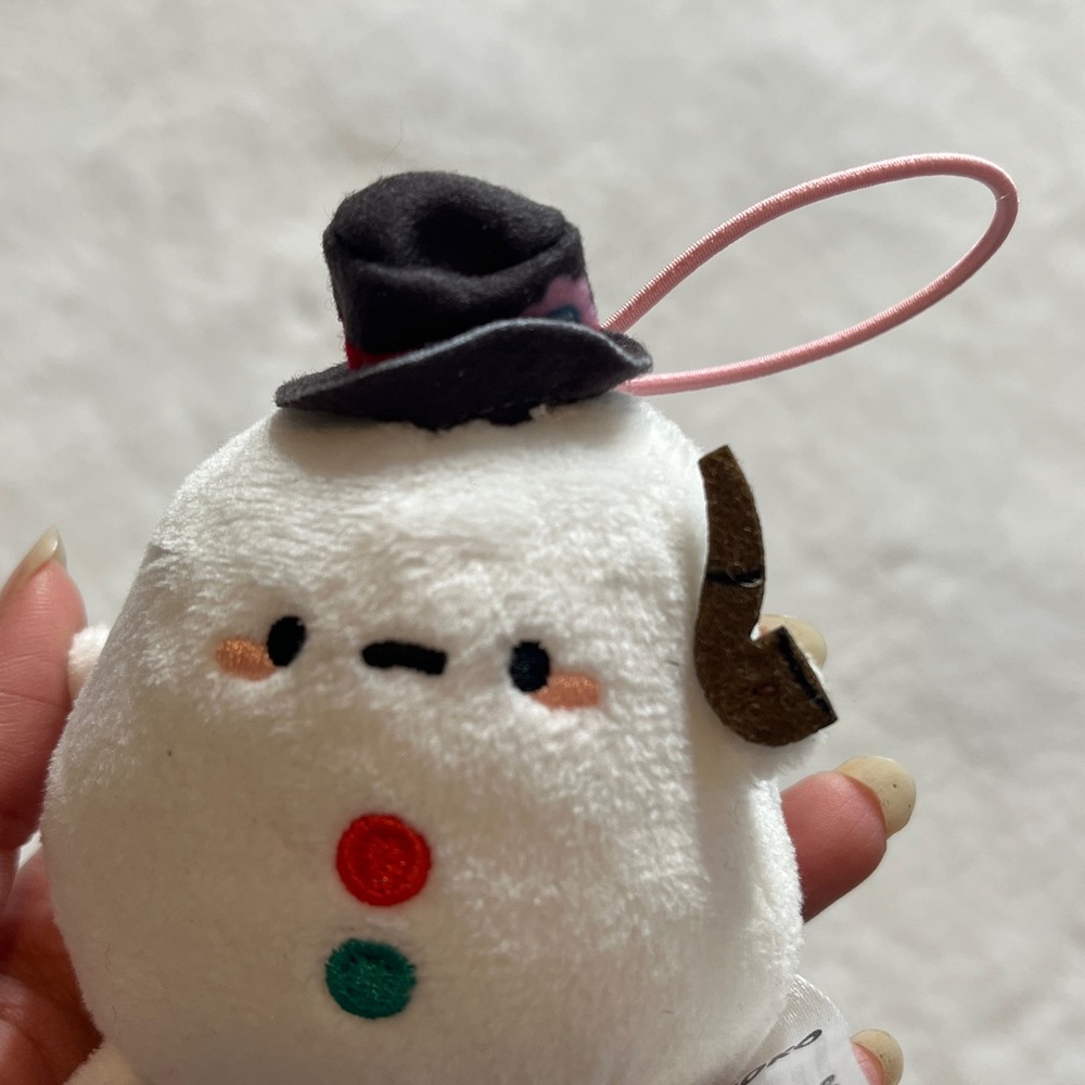 Smoko White snowman with smokeePlush Keychain with Hat - Picture 4 of 9
